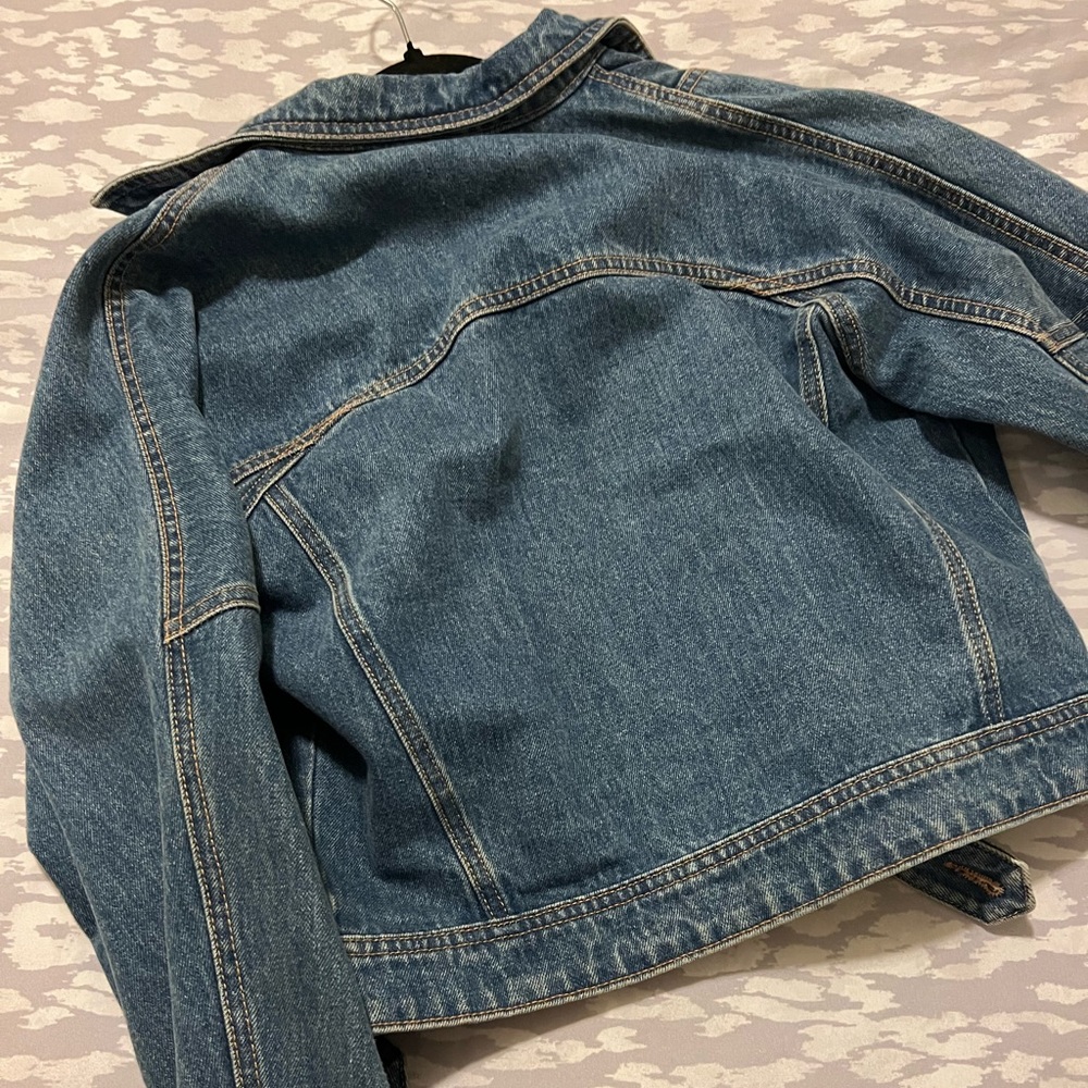 Blue Jean jacket - Picture 2 of 6